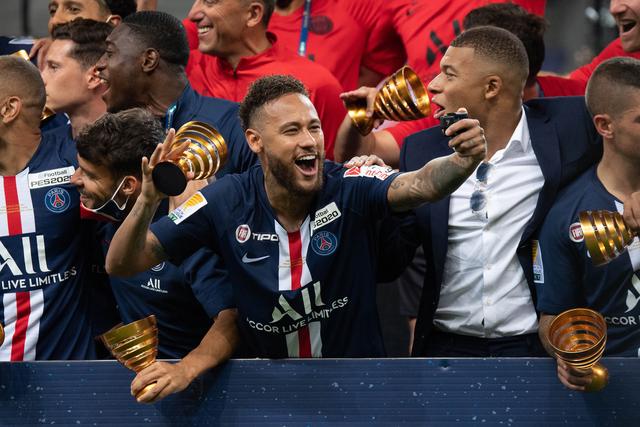 京媒:周琦愿加盟首钢 结果取决于两队谈判结果