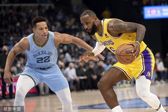 赵继伟三双张镇麟13分 辽宁5连胜送四川11连败